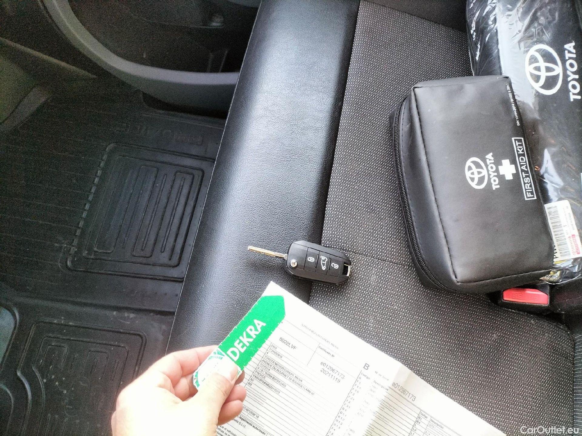  Toyota  Proace TOYOTA  / 2020 / 4P / furgón 1.5D 100CV GX 1PL 2PT L1 #1