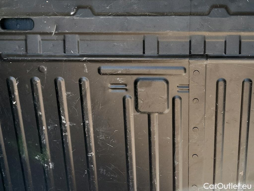  Opel  Combo OPEL  / 2018 / 3P / furgón derivado de turismo Cargo L 650kg Diesel 1.5 100HP S&S MT E6 #24