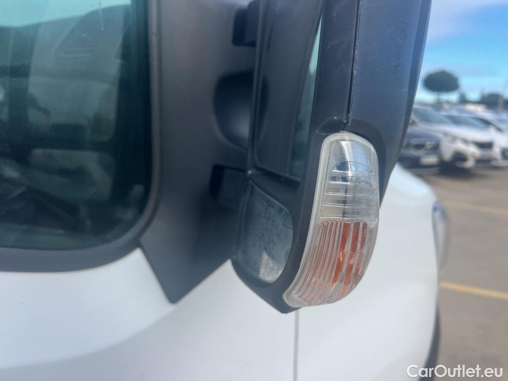  Renault  Master RENAULT  / 2019 / 4P / furgón Furgón T L2H2 3500 Bl dCi 100kW (135CV) #24