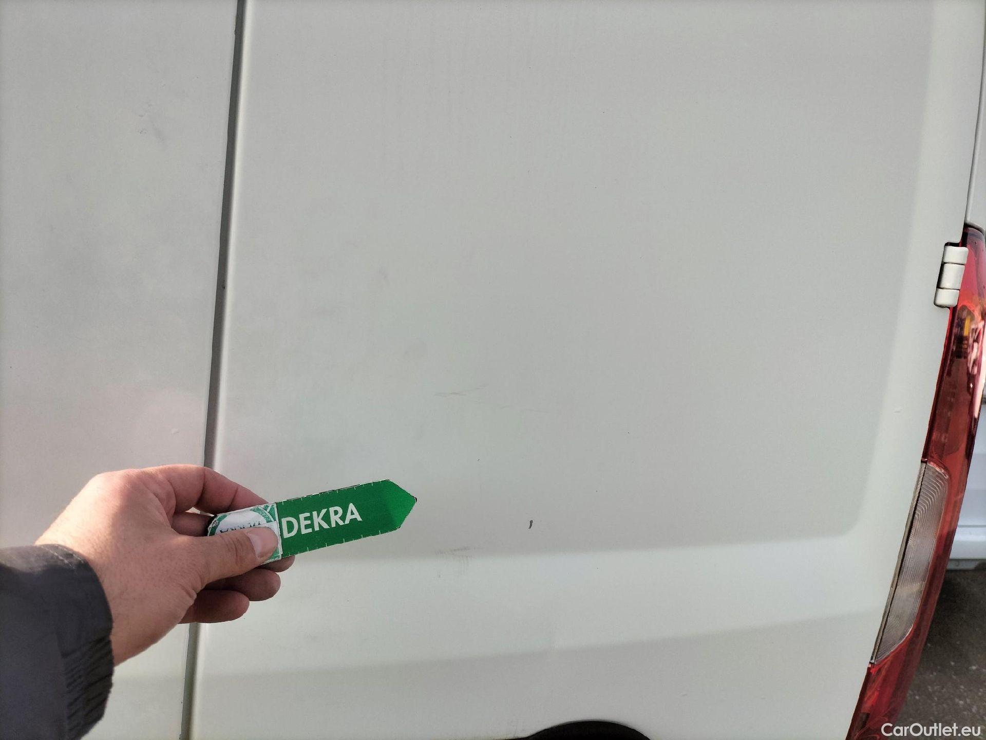  Fiat  Doblo FIAT Doblò Cargo/2015/3P/furgón derivado de turismo Cargo Base 1.3 Multijet 70kW (95CV) #18