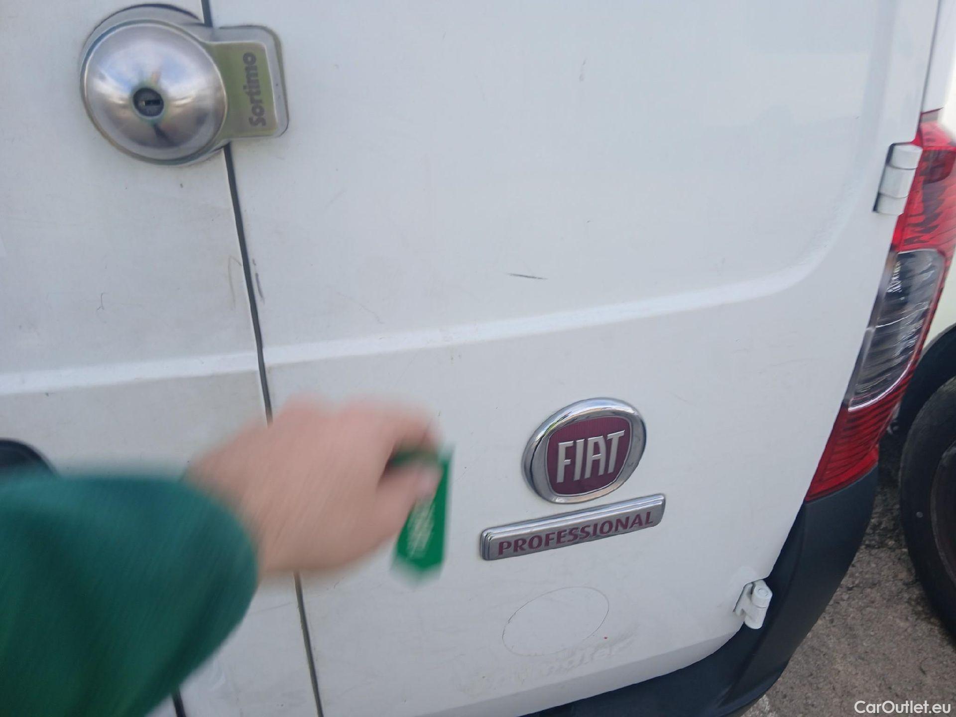  Fiat  Fiorino FIAT  / 2016 / 3P / furgón derivado de turismo Cargo Base 1.3 Mjet 59kW (80CV) E6 #25