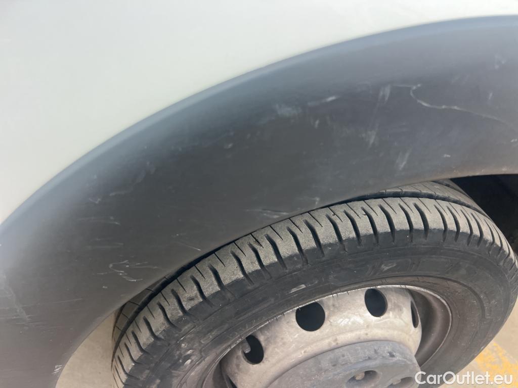  Nissan  NV400 NISSAN NT400 / 2014 / 2P / pick-up de lados abatibles 35.13/2 Básico AA CAL Cab Abatible Media #23