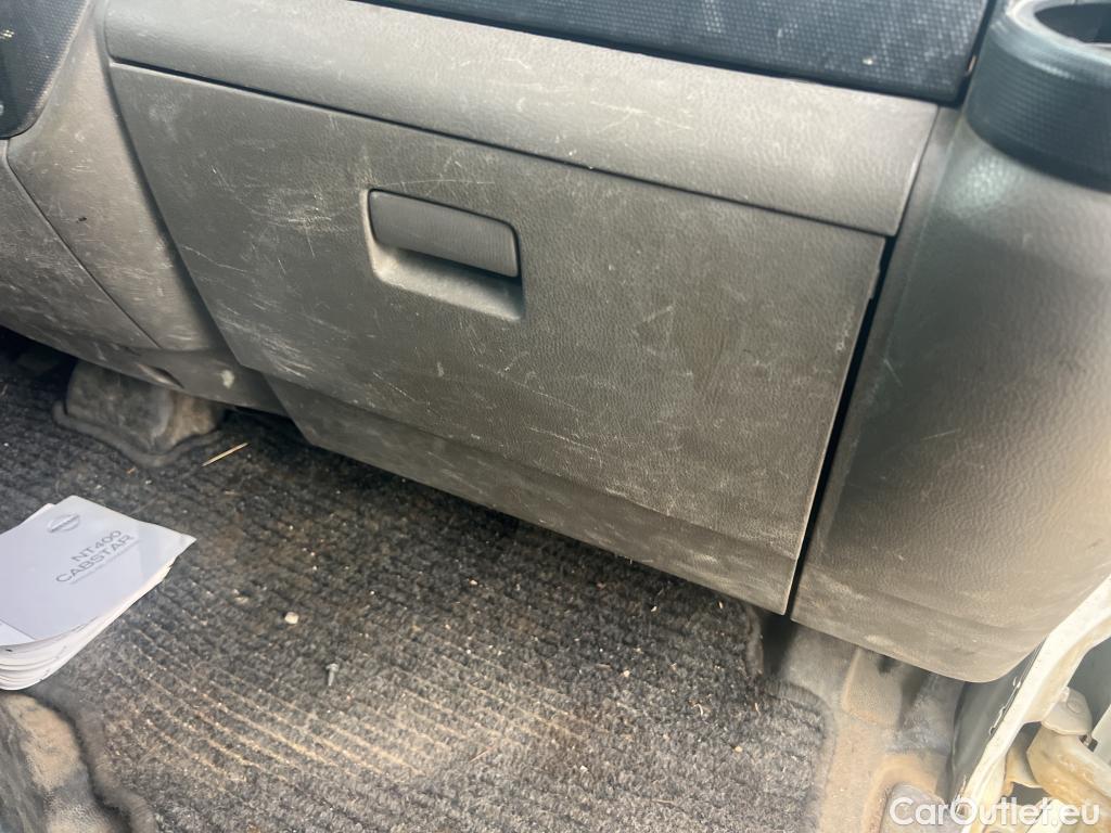  Nissan  NV400 NISSAN NT400 / 2014 / 2P / pick-up de lados abatibles 35.13/2 Básico AA CAL Cab Abatible Media #41