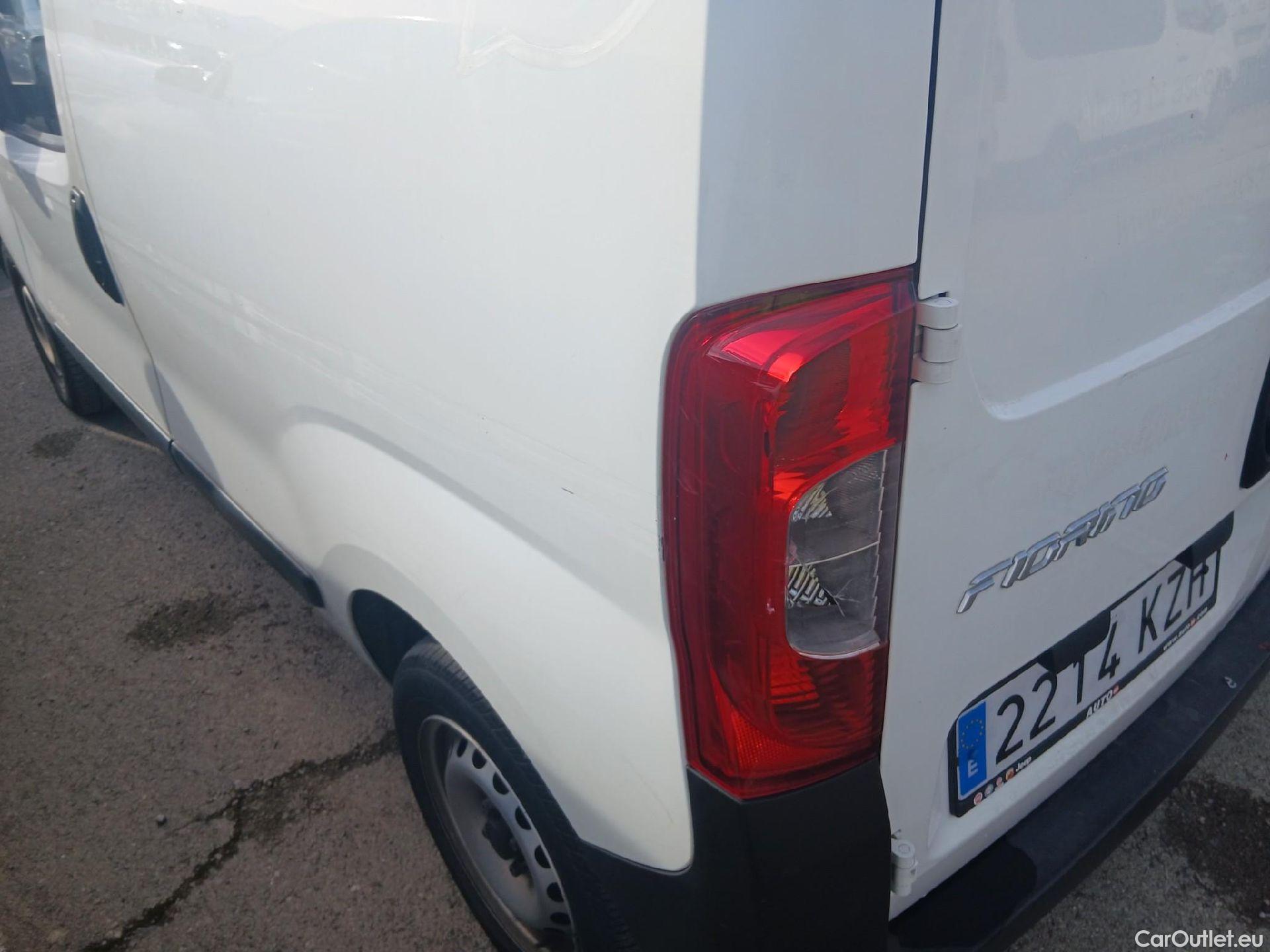  Fiat  Fiorino FIAT  / 2016 / 3P / furgón derivado de turismo Cargo Base 1.3 Mjet 59kW (80CV) E6 #19