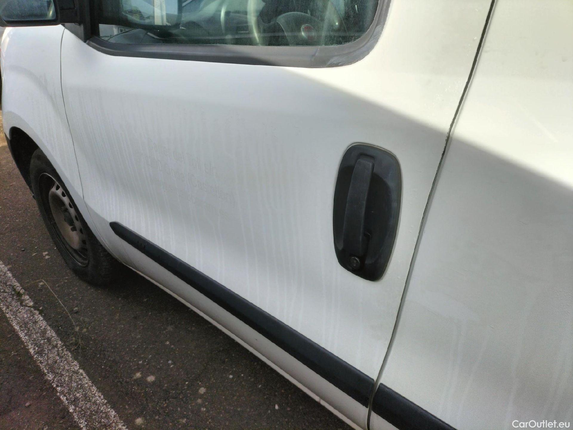  Fiat  Doblo FIAT Doblò Cargo/2015/3P/furgón derivado de turismo Cargo Base 1.3 Multijet 70kW (95CV) #8