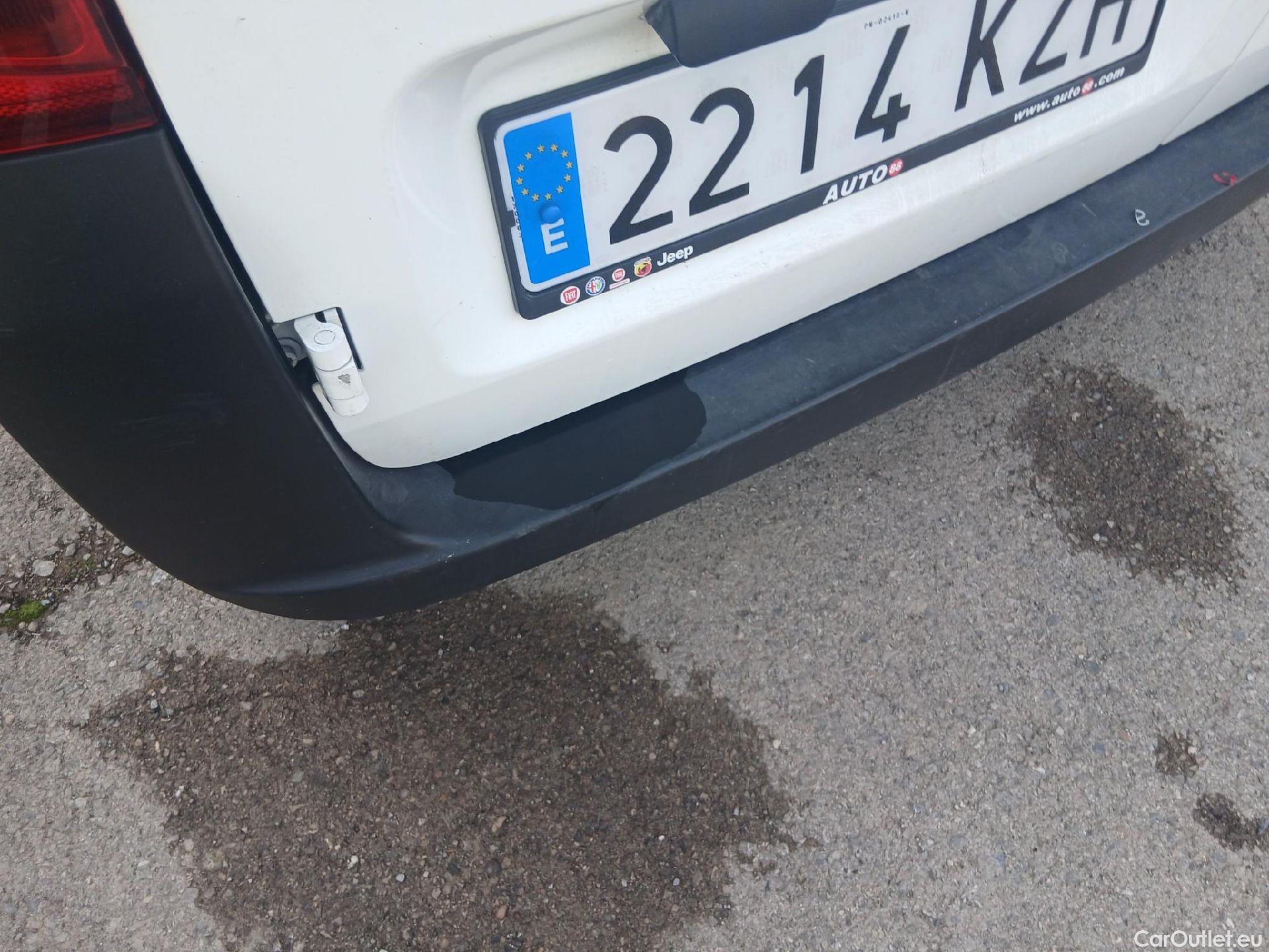  Fiat  Fiorino FIAT  / 2016 / 3P / furgón derivado de turismo Cargo Base 1.3 Mjet 59kW (80CV) E6 #21