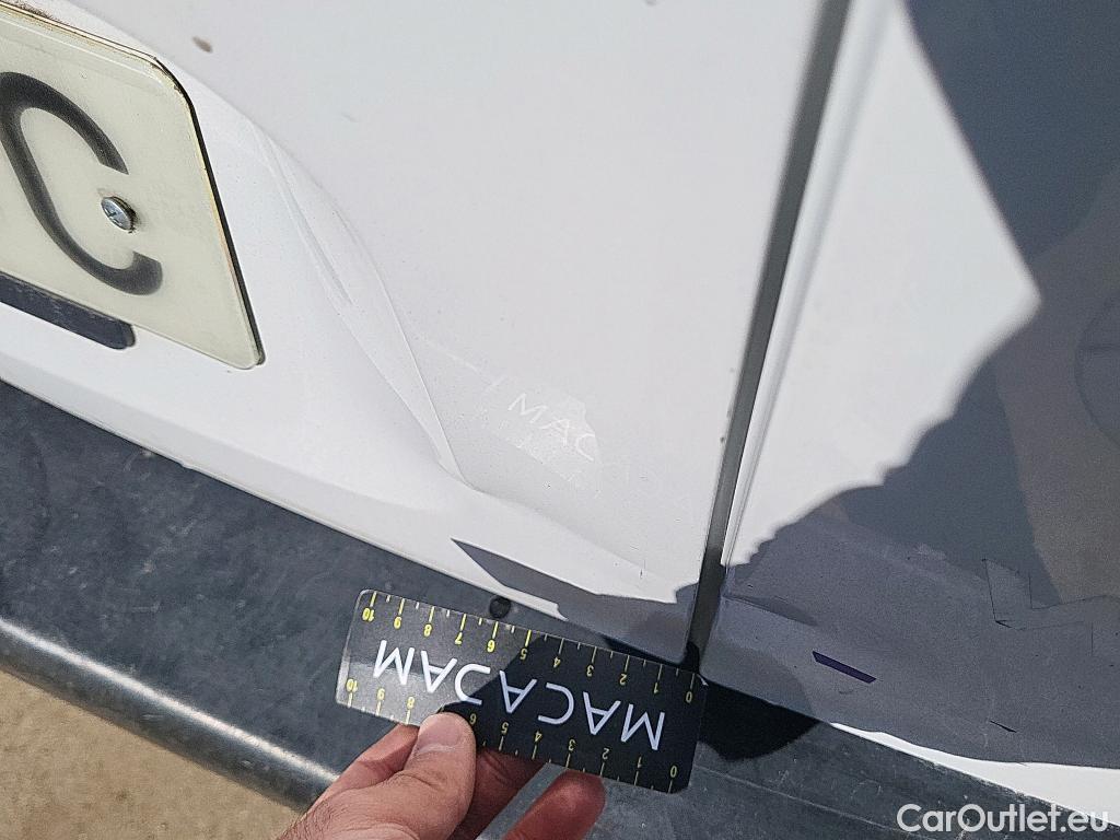  Opel  Combo OPEL  / 2018 / 3P / furgón derivado de turismo Cargo L 650kg Diesel 1.5 100HP S&S MT E6 #17