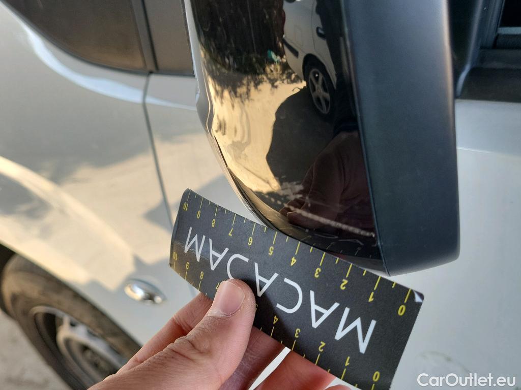  Opel  Combo OPEL  / 2018 / 3P / furgón derivado de turismo Cargo L 650kg Diesel 1.5 100HP S&S MT E6 #46