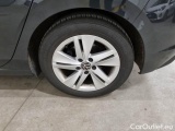  Volkswagen  Golf  VOLKSWAGEN / 2019 / 5P / BERLINA 2.0 TDI SCR LIFE DSG #19