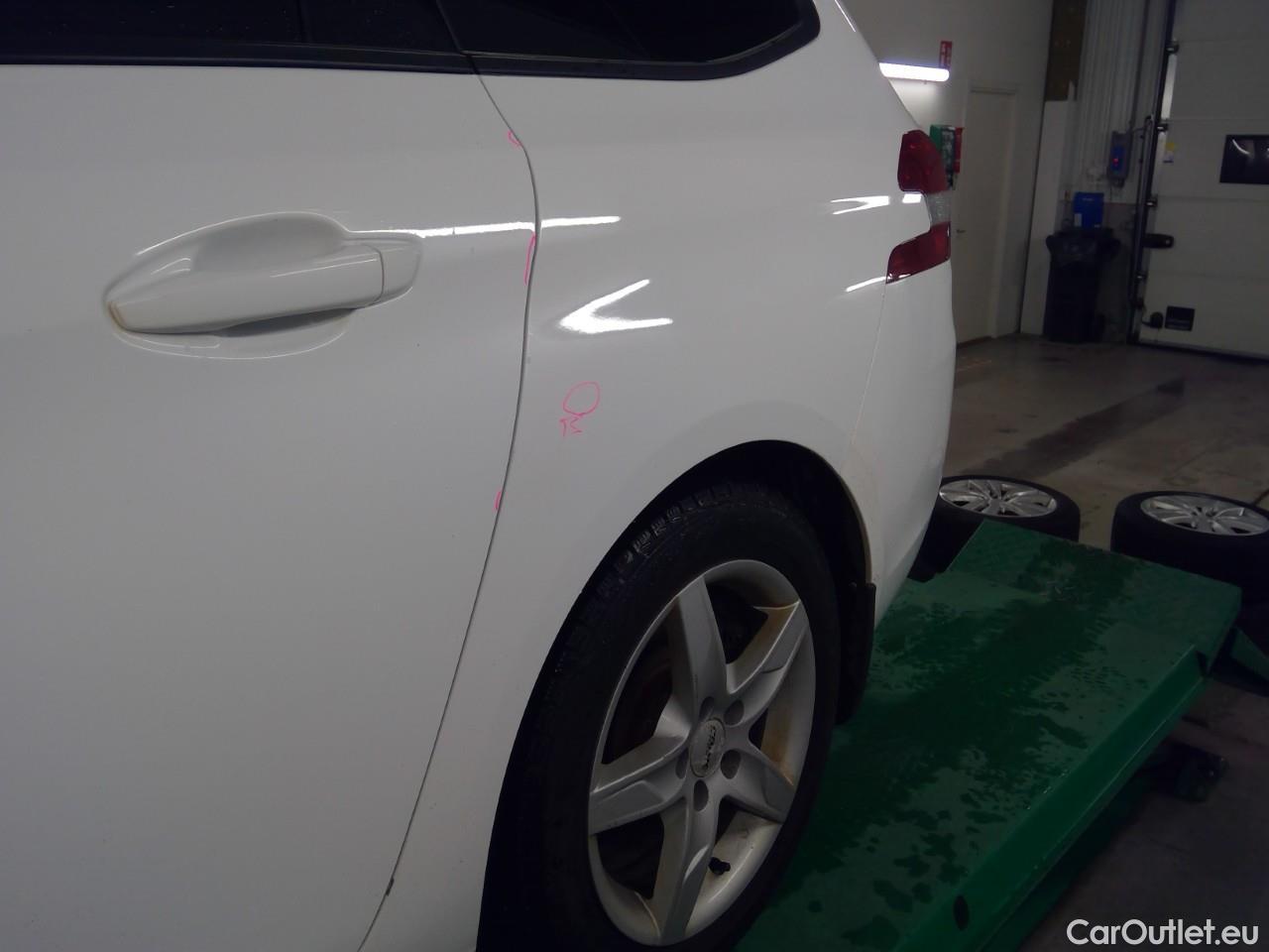  Peugeot  308  SW HDi 120 Active Aut. #10