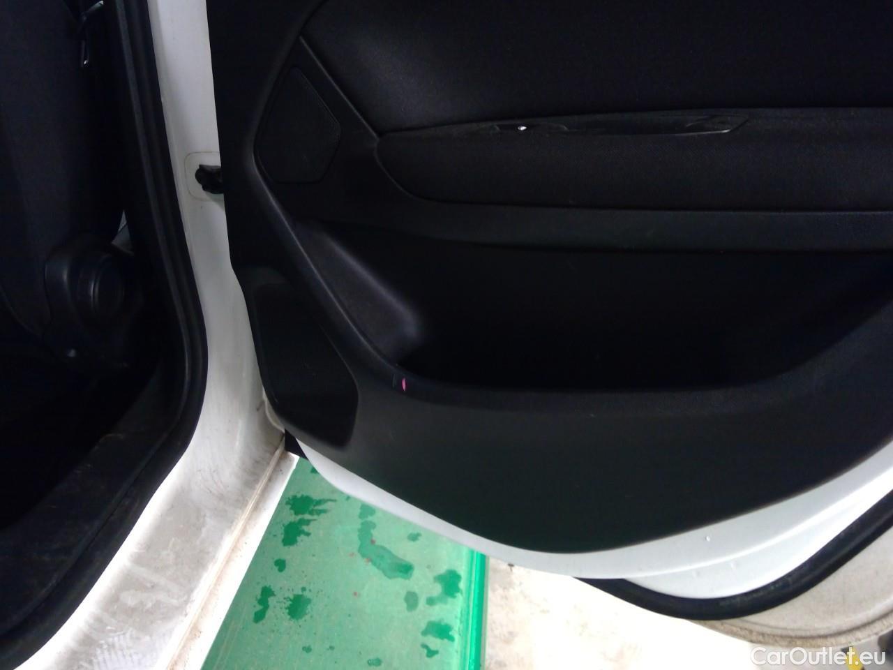  Peugeot  308  SW HDi 120 Active Aut. #24