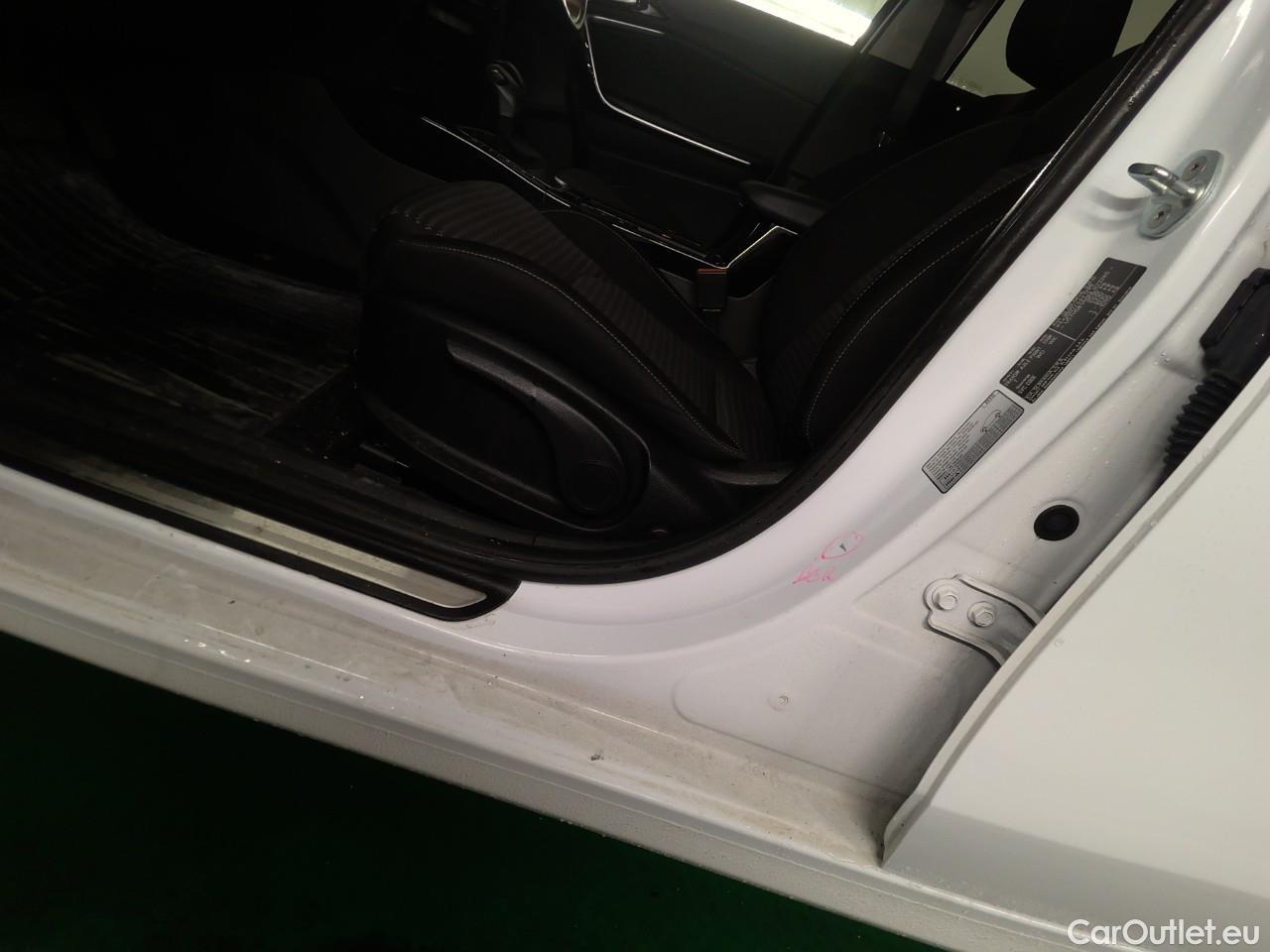  KIA  Cee'd ceed SW 1.6PHEV Advance Aut #6