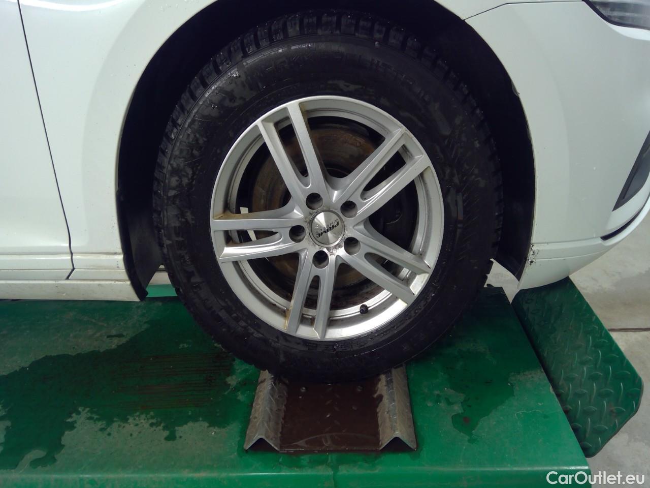  Volkswagen  Passat  SC TDI 150 Aut. #34