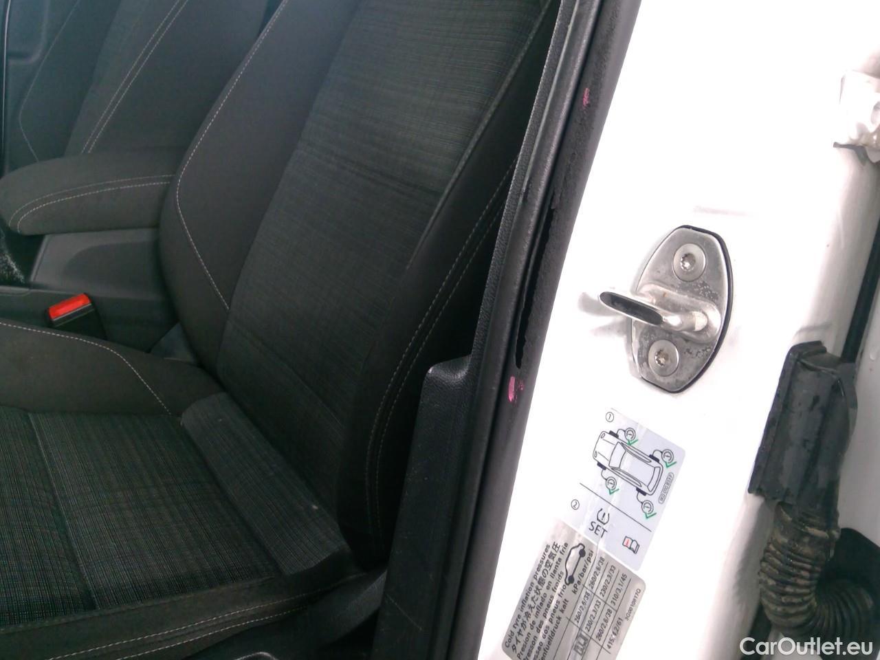  Volkswagen  Passat  SC TDI 150 Aut. #18