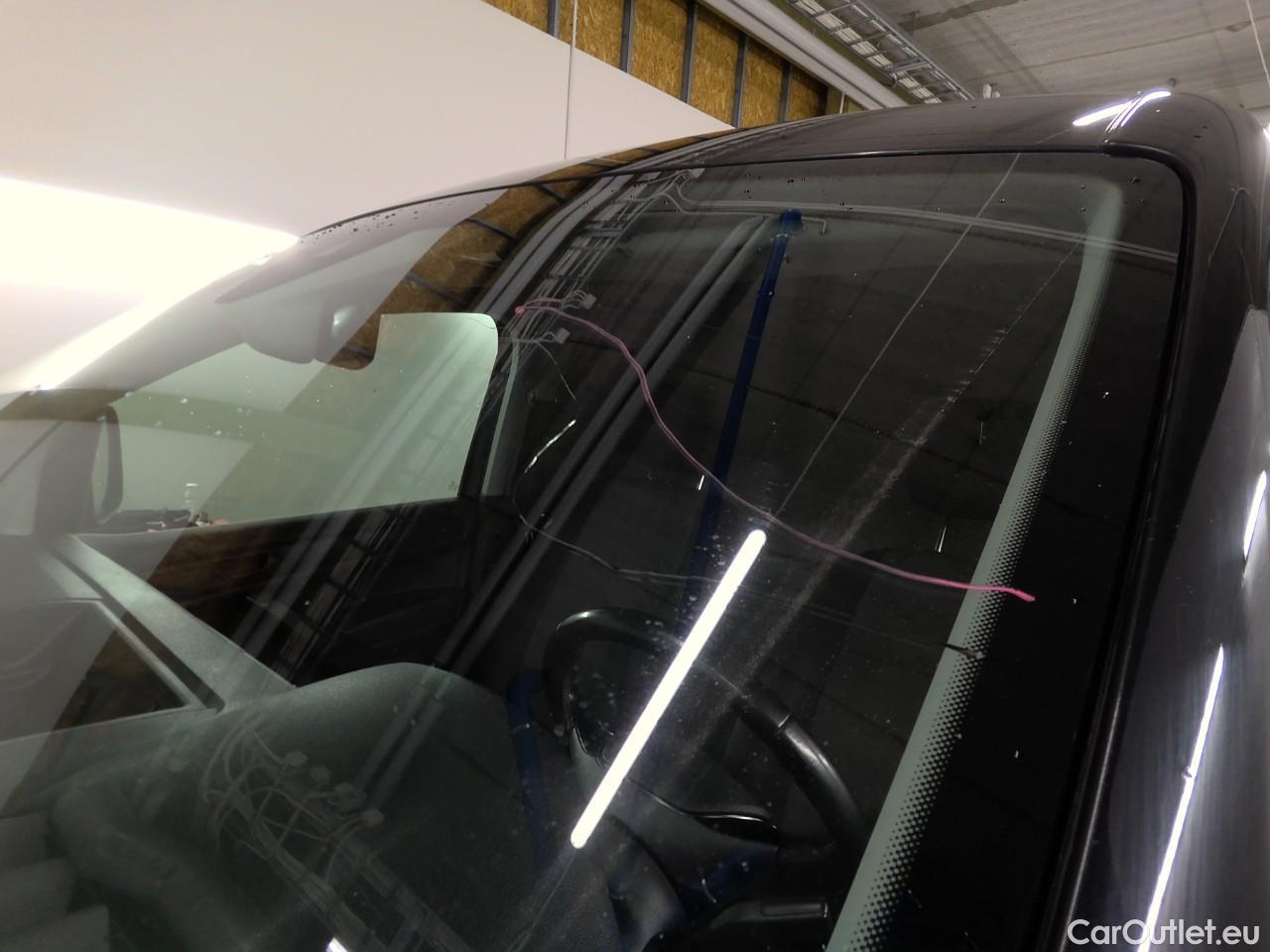  Volkswagen  Caddy  TDI 110 4WD Aut #25