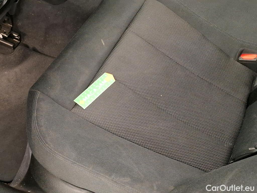  Bmw  Serie 3 BMW Série 3 Touring / 2019 / 5P / Break 318d 150ch Lounge BVA8 #42