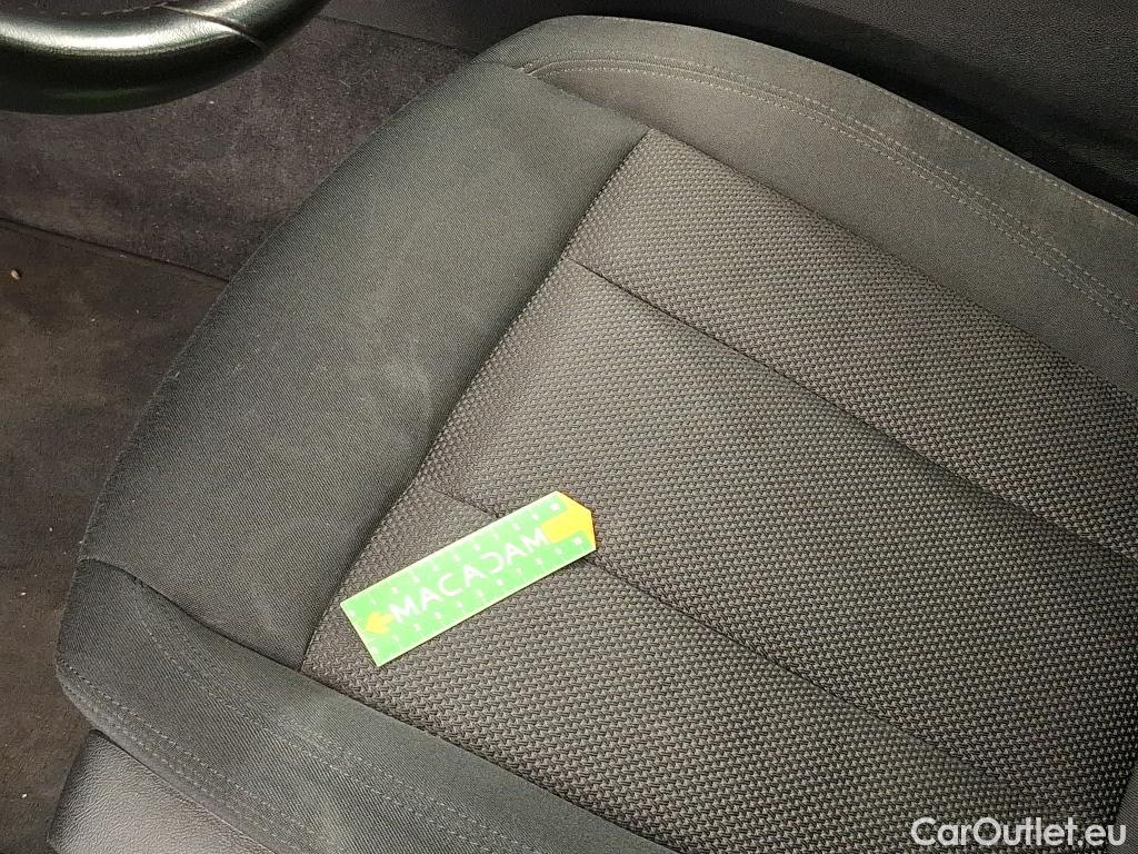  Bmw  Serie 3 BMW Série 3 Touring / 2019 / 5P / Break 318d 150ch Lounge BVA8 #40