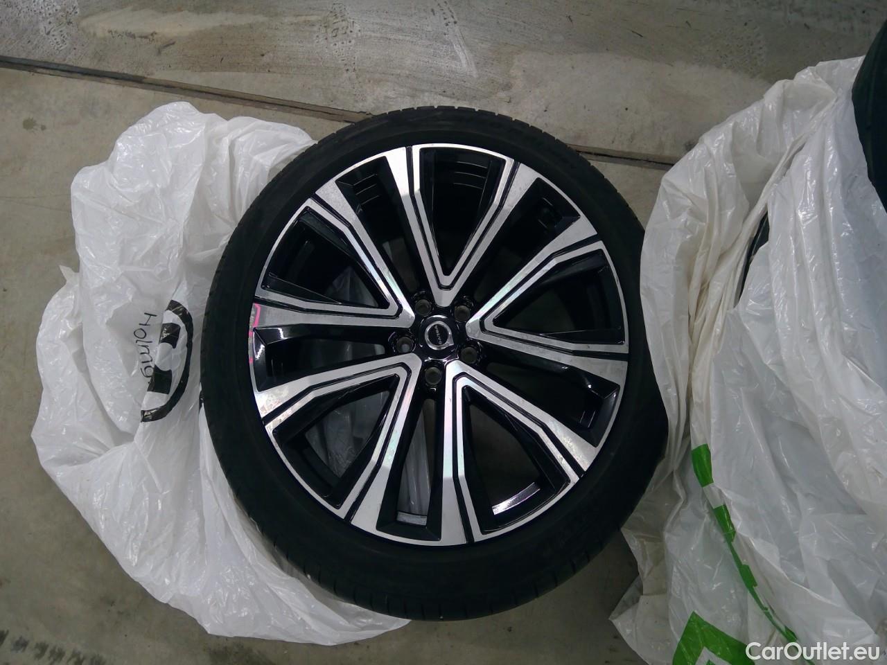  Volvo  XC60  T6 340 Ins. Rech. 4WD Aut #2