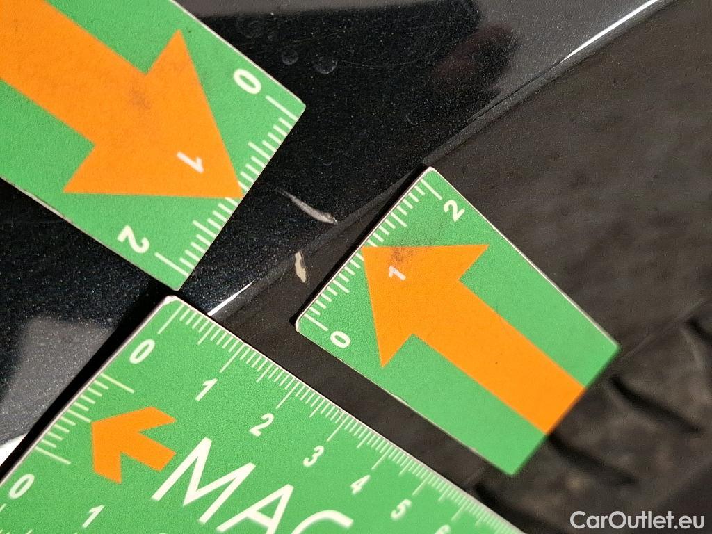  Bmw  Serie 3 BMW Série 3 Touring / 2019 / 5P / Break 318d 150ch Lounge BVA8 #63