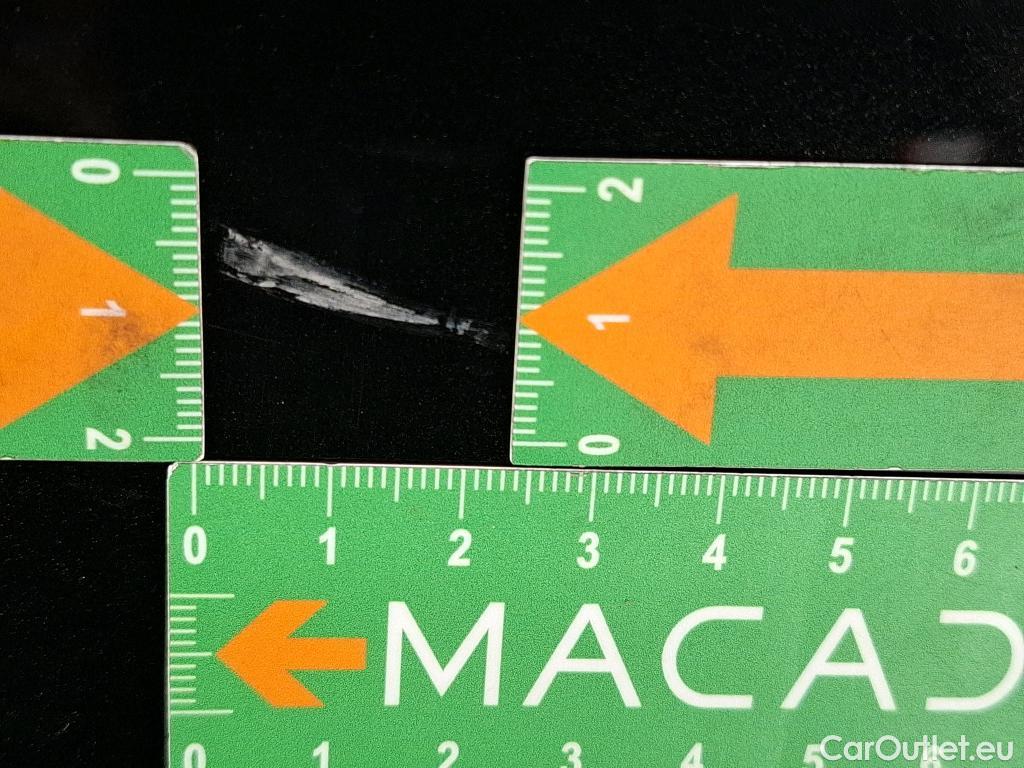  Bmw  Serie 3 BMW Série 3 Touring / 2019 / 5P / Break 318d 150ch Lounge BVA8 #9