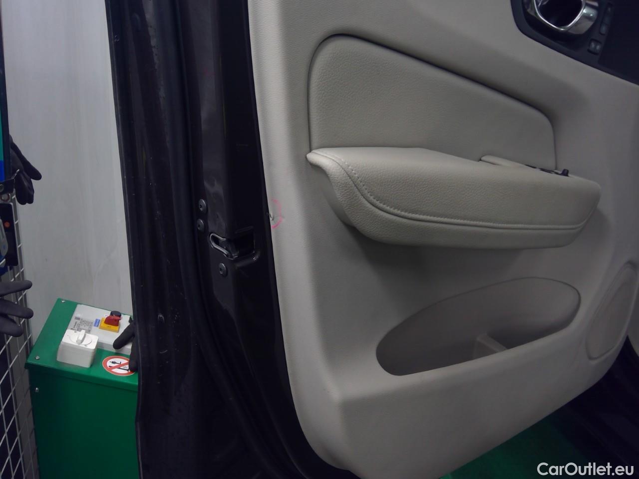  Volvo  XC60  T6 340 Ins. Rech. 4WD Aut #8