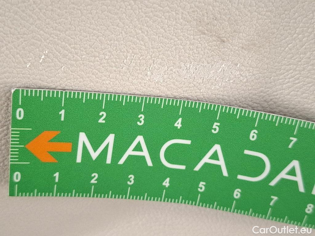  Bmw  Serie 3 BMW Série 3 Touring / 2019 / 5P / Break 318d 150ch Lounge BVA8 #31