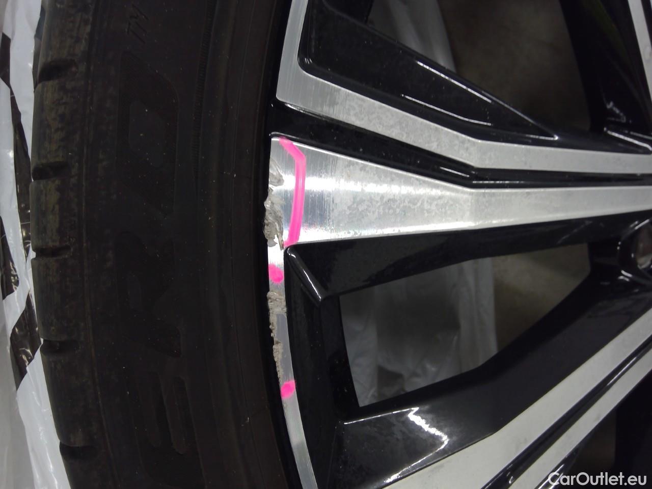  Volvo  XC60  T6 340 Ins. Rech. 4WD Aut #1