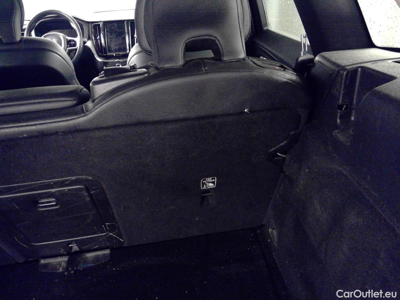  Volvo  XC60  B4 4WD Inscription Aut. #1