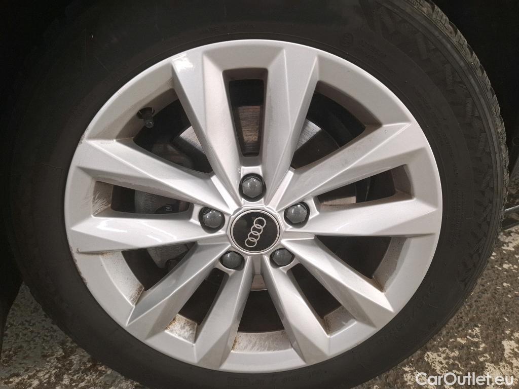  Audi  A3 AUDI  Sportback / 2020 / 5P / Berline 35 TFSI 150 MHEV S Tronic Business Line #32