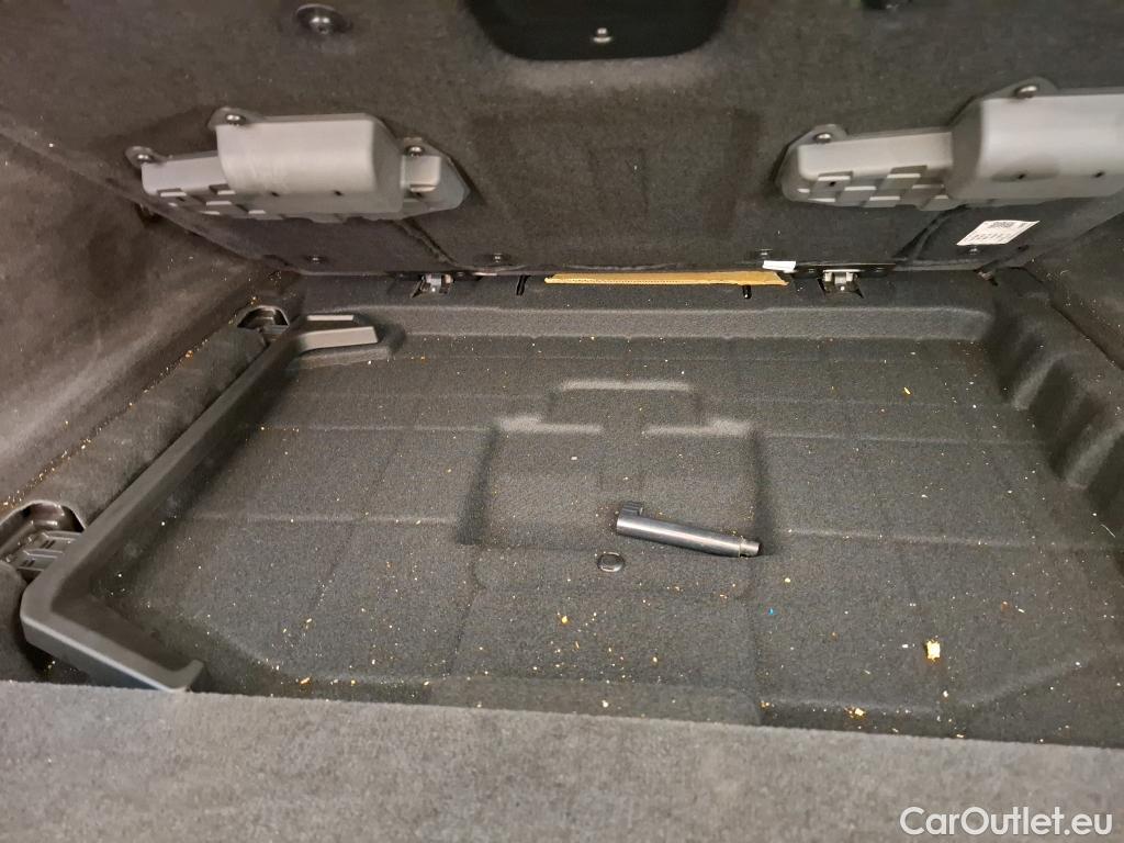  Bmw  Serie 3 BMW Série 3 Touring / 2019 / 5P / Break 318d 150ch Lounge BVA8 #33