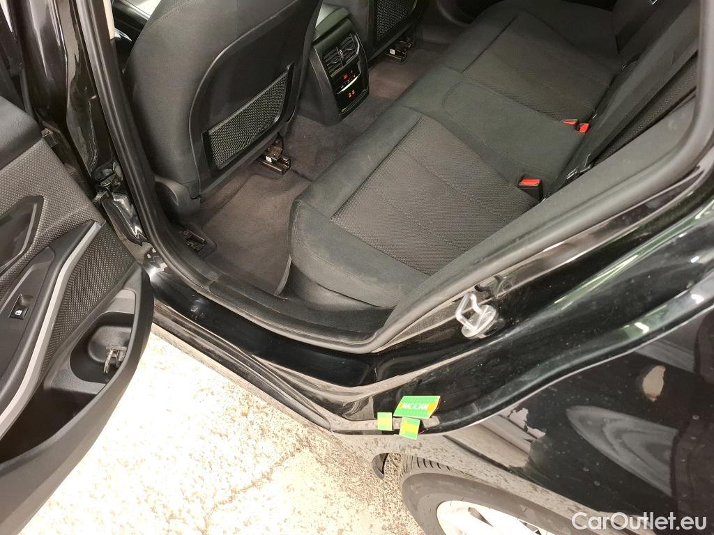  Bmw  Serie 3 BMW Série 3 Touring / 2019 / 5P / Break 318d 150ch Lounge BVA8 #53