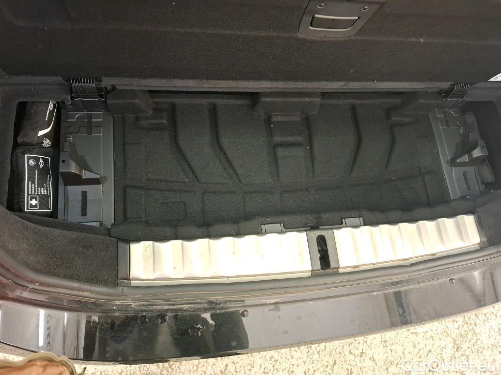  Bmw  Serie 3 BMW Série 3 Touring / 2019 / 5P / Break 318d 150ch Lounge BVA8 #45