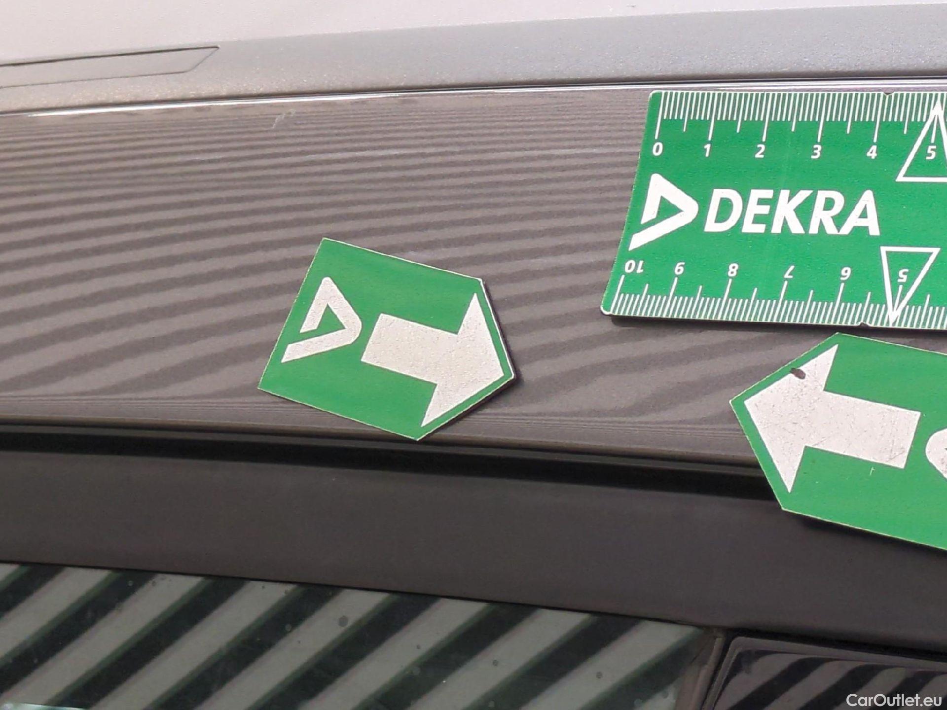  Mercedes  A-Klasse MERCEDES-BENZ Classe A Compact / 2018 / 5P / Berline A 200 d Business Line 8G-DCT #22