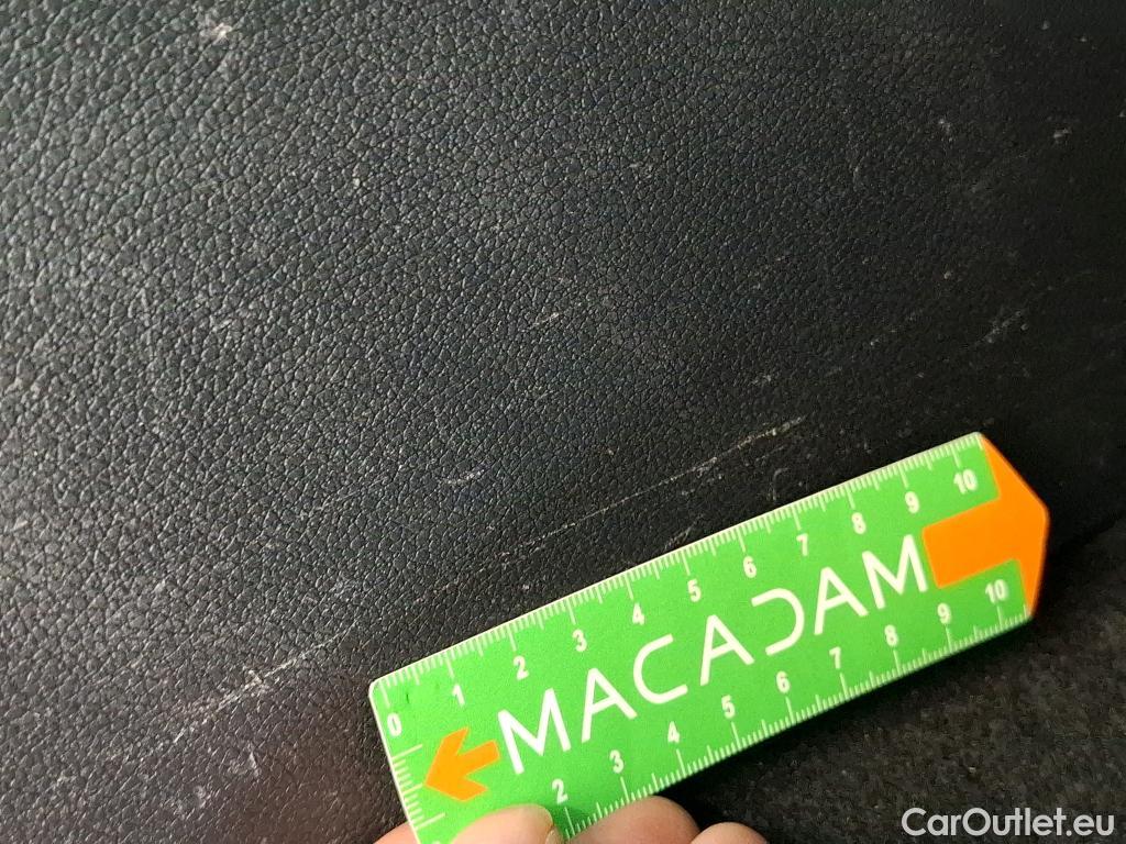  KIA  Sportage KIA  / 2021 / 5P / SUV 1.6 T-GDI 265 PHEV AUTO 4WD GT-L PREM BU #28