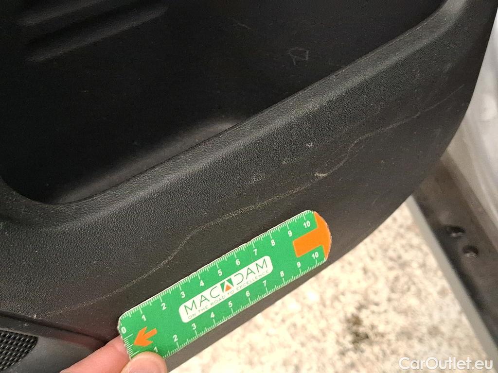  Citroen  C4 Cactus  Feel Business 1.2 PureTech 110CV BVM6 E6dT #20