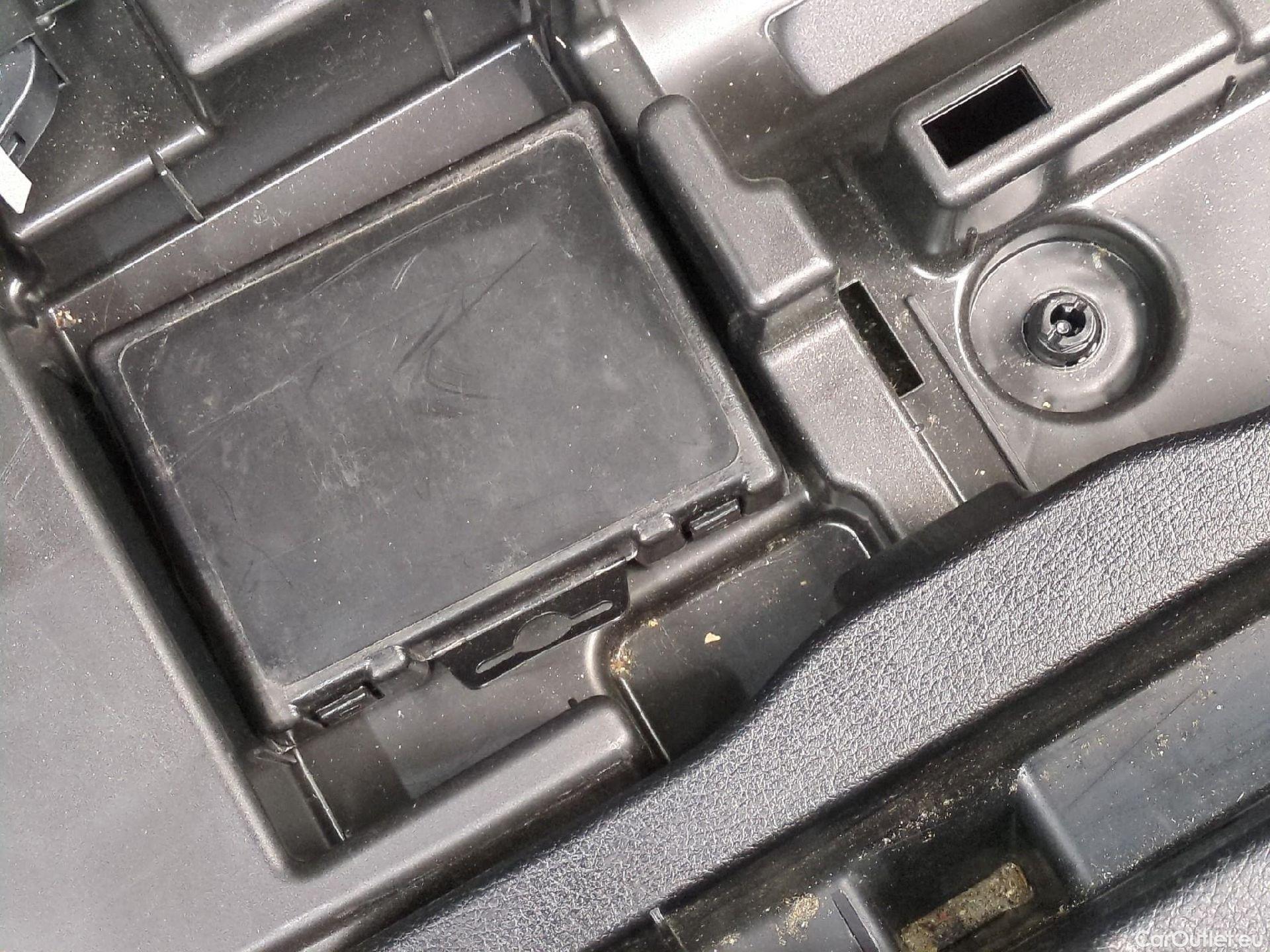  Mercedes  A-Klasse MERCEDES-BENZ Classe A Compact / 2018 / 5P / Berline A 200 d Business Line 8G-DCT #2