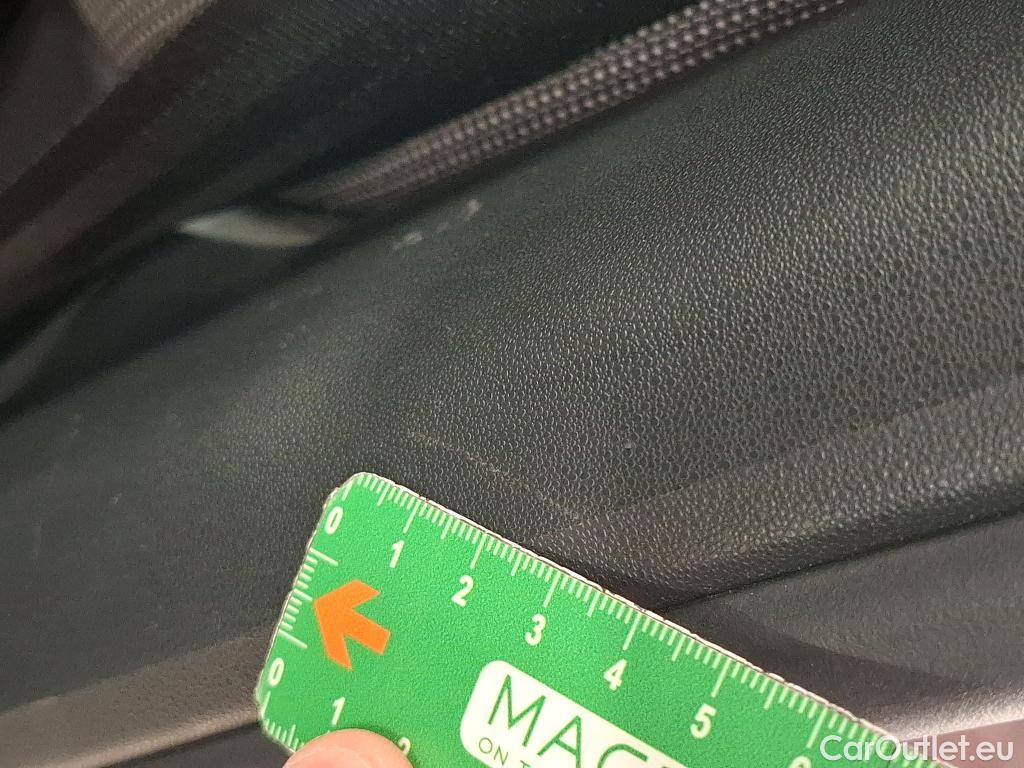  Citroen  C4 Cactus  Feel Business 1.2 PureTech 110CV BVM6 E6dT #17