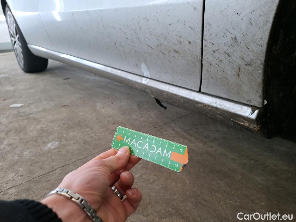  Mercedes  CLA-Klasse MERCEDES-BENZ CLA Shooting Brake / 2019 / 5P / Break CLA 200 d Business Line BA8 #6