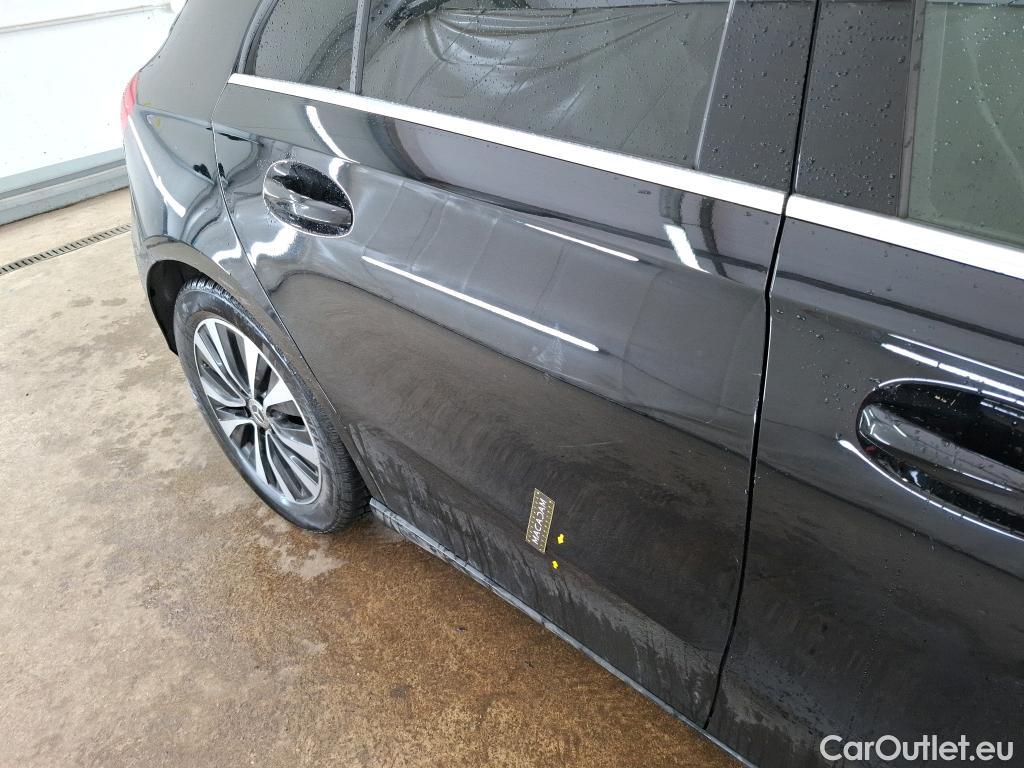  Mercedes  A-Klasse MERCEDES-BENZ Classe A Compact / 2018 / 5P / Berline A 180 d Business Line 8G-DCT #11