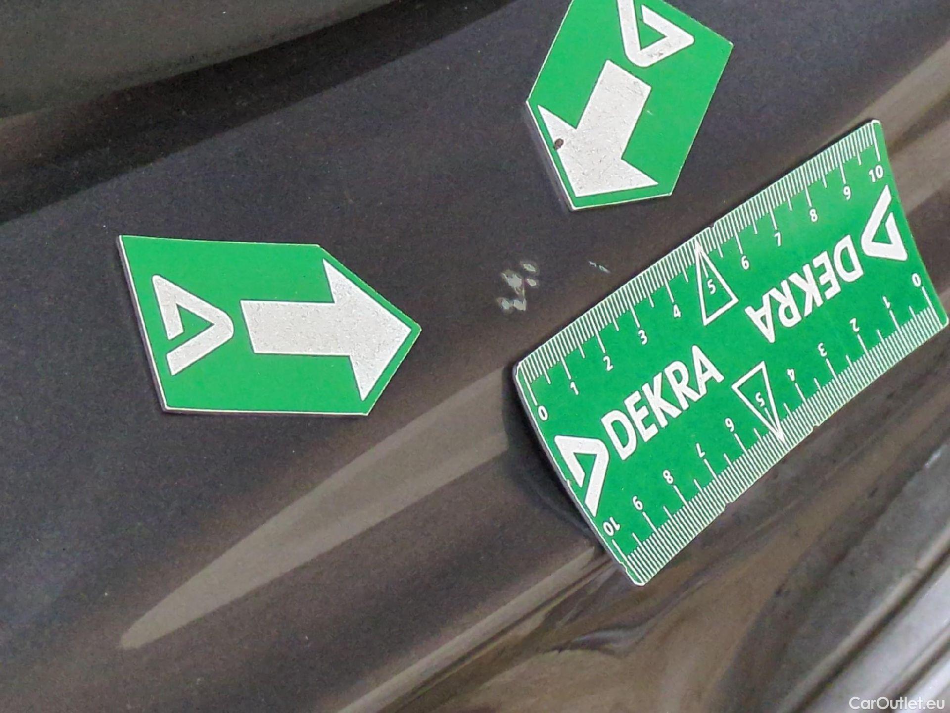  Mercedes  A-Klasse MERCEDES-BENZ Classe A Compact / 2018 / 5P / Berline A 200 d Business Line 8G-DCT #11