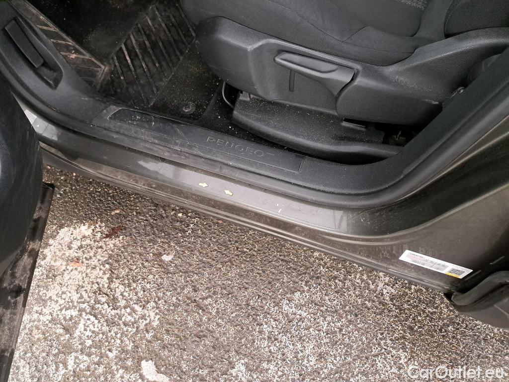  Peugeot  3008  Active Business 1.5 HDi 130CV BVM6 E6dT #25