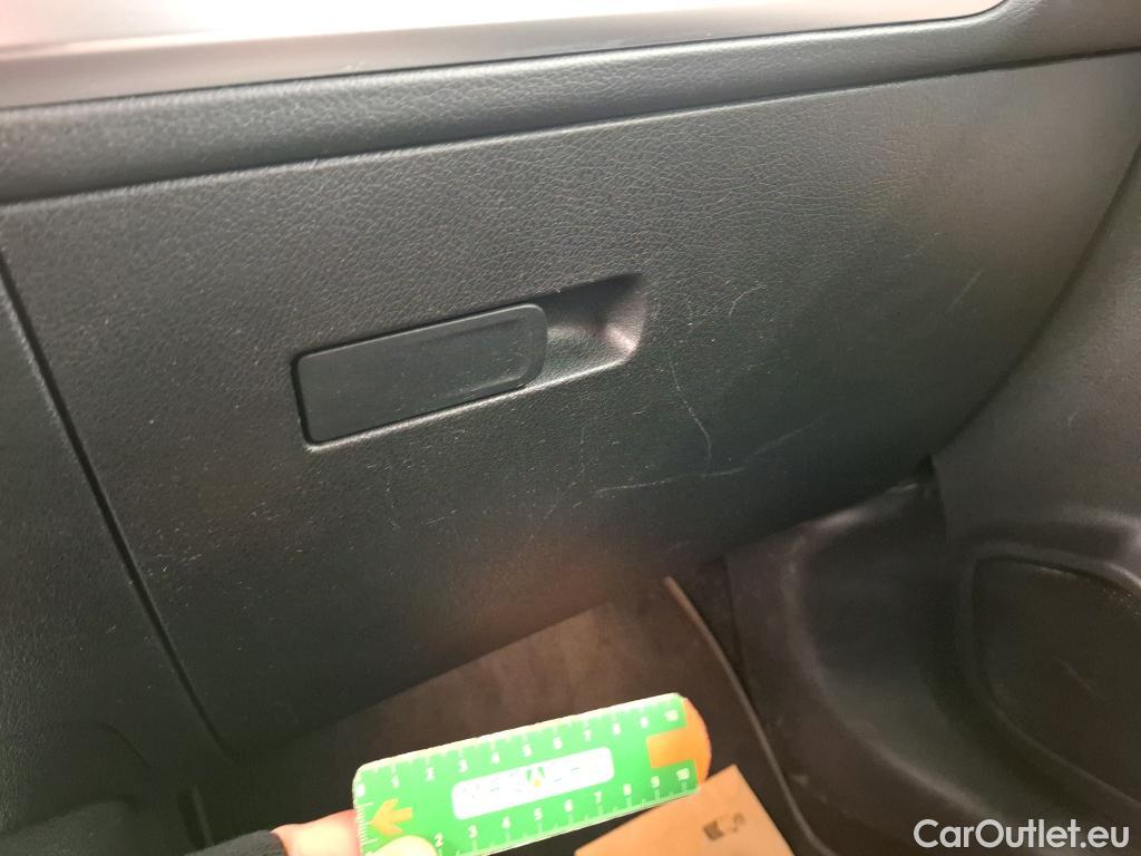  Mercedes  GLB MERCEDES-BENZ  / 2019 / 5P / SUV  200 d AMG Line #13