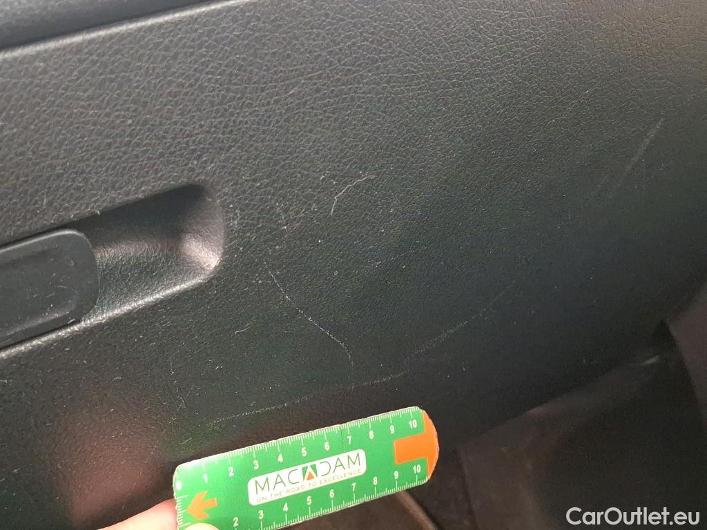  Mercedes  GLB MERCEDES-BENZ  / 2019 / 5P / SUV  200 d AMG Line #14