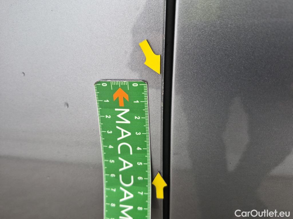  Peugeot  2008  Allure Pack 1.5 HDi 130CV BVA8 E6d #17