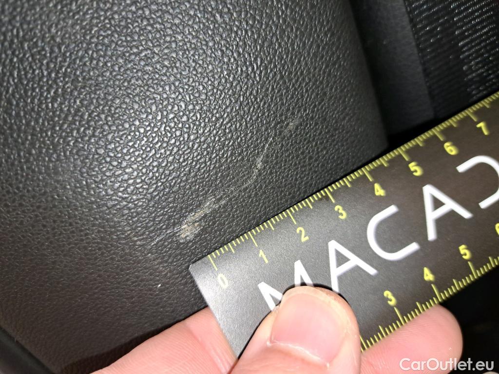  Opel   Grandland X Grandland X Elegance Business 1.5 130CV BVA8 E6d #24