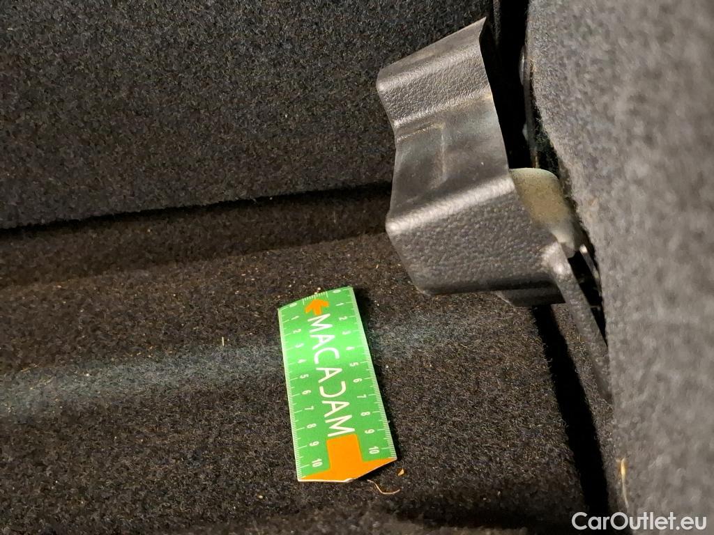  Nissan  Juke NISSAN  / 2019 / 5P / Crossover Hybrid 145 Business+ #42