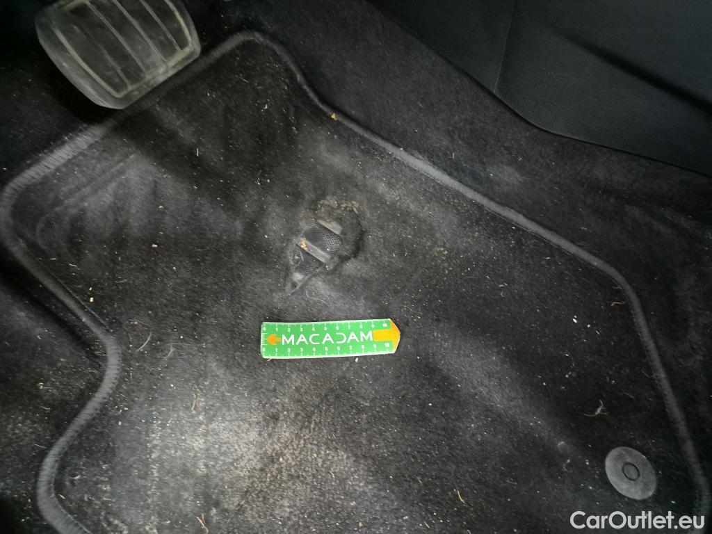  Peugeot  2008  Allure Pack 1.5 HDi 130CV BVA8 E6d #2