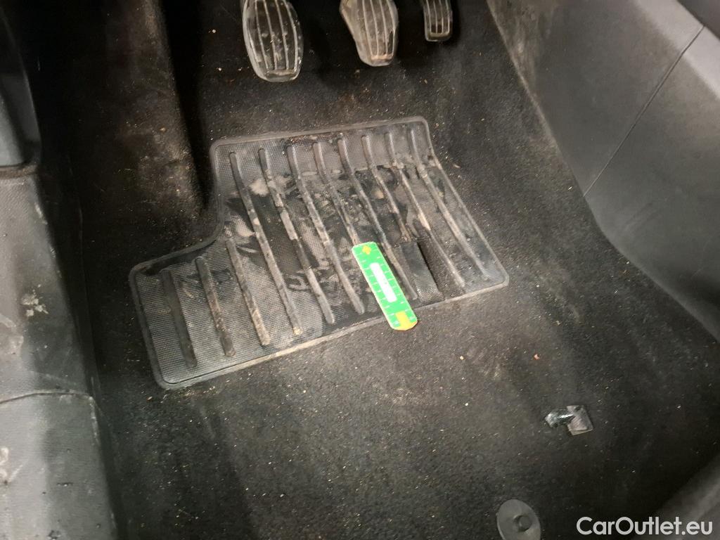  Peugeot  2008  Active Pack 1.5 HDi 110CV BVM6 E6d #1