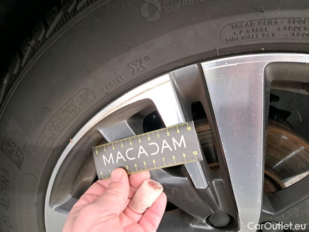  Peugeot  3008  Allure Pack 1.5 HDi 130CV BVA8 E6d #1