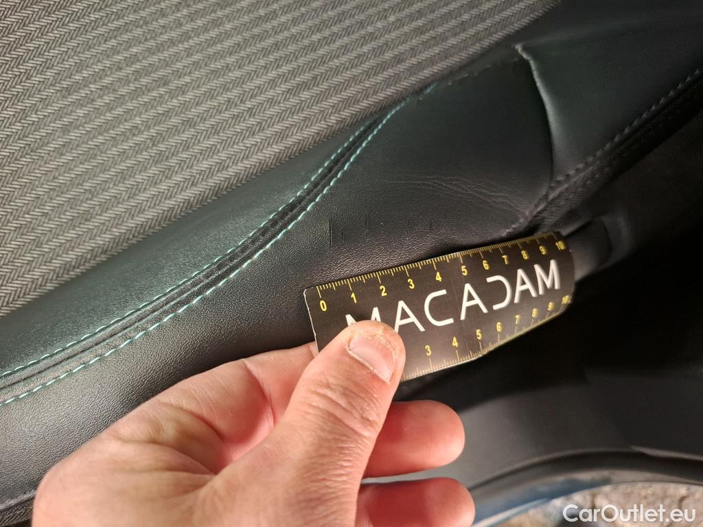  Peugeot  3008  II Allure 1.5 HDi 130CV BVA8 E6d #3